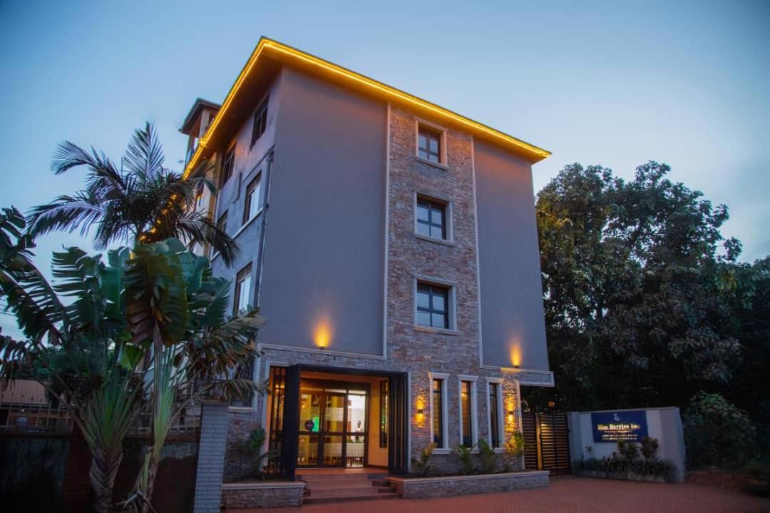 Blue Berries Hotel Entebbe Exterior photo
